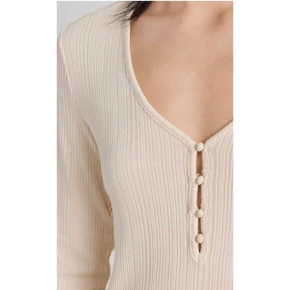 NWOT Vince V-Neck Henley in Birch Cream Light Tan Ribbed Medium - Picture 4 of 8